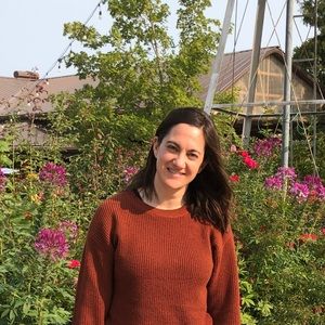 Meet your Posher, Avery